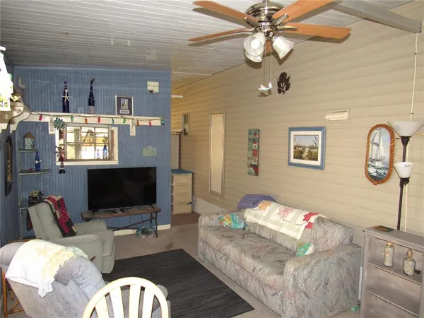 $79,900 | 5709 Holiday Park Boulevard, North Port, FL 34287