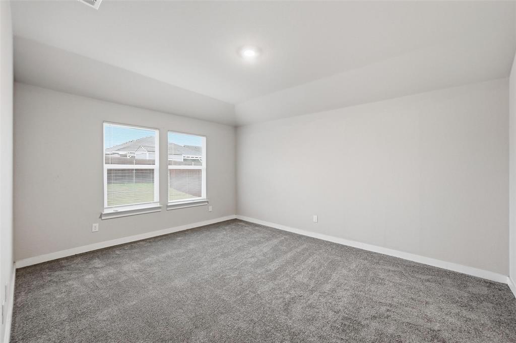 701 Griffith Pk Trail Alvarado, TX 76009 - Photo 7 of 20 an empty room with a window