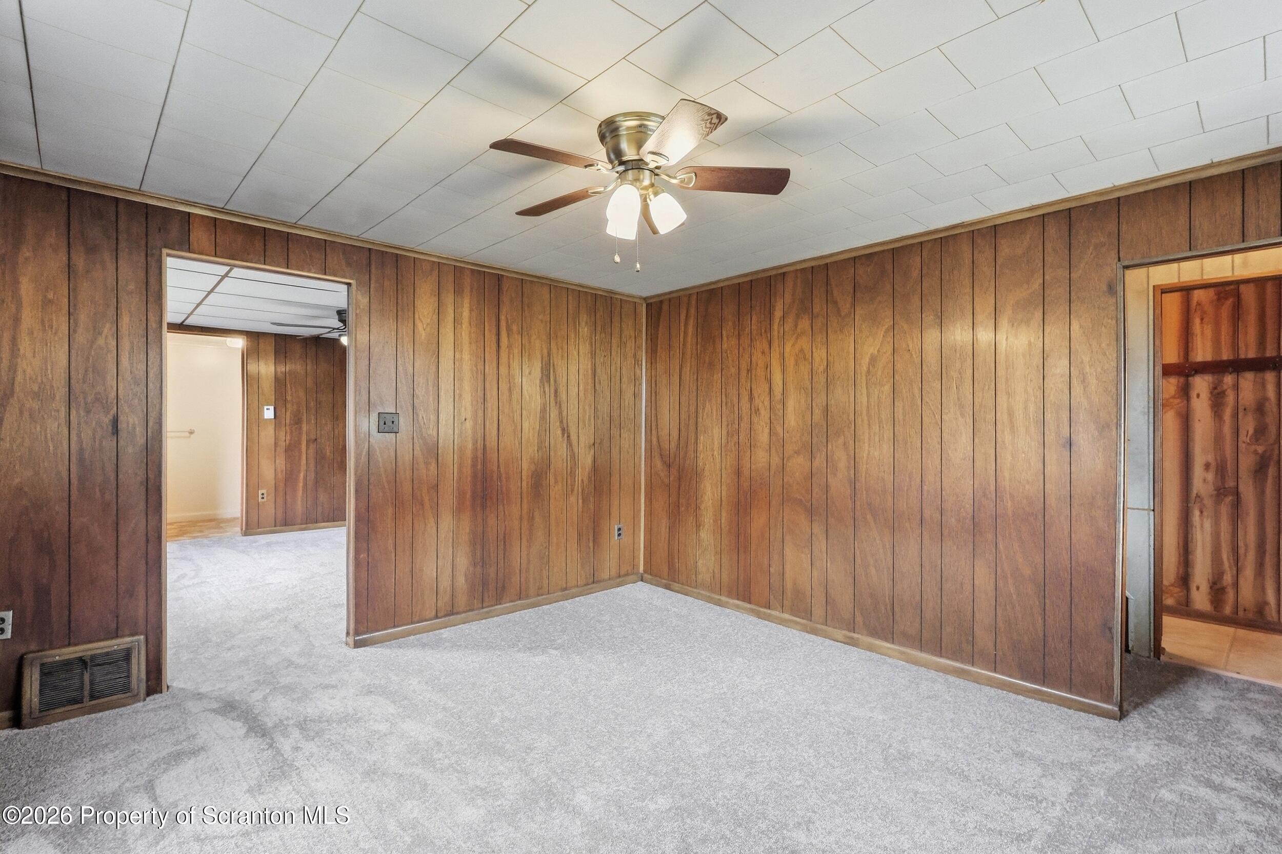 827 Spring Street Moosic, PA 18507 - Photo 6 of 41 8_827 spring7