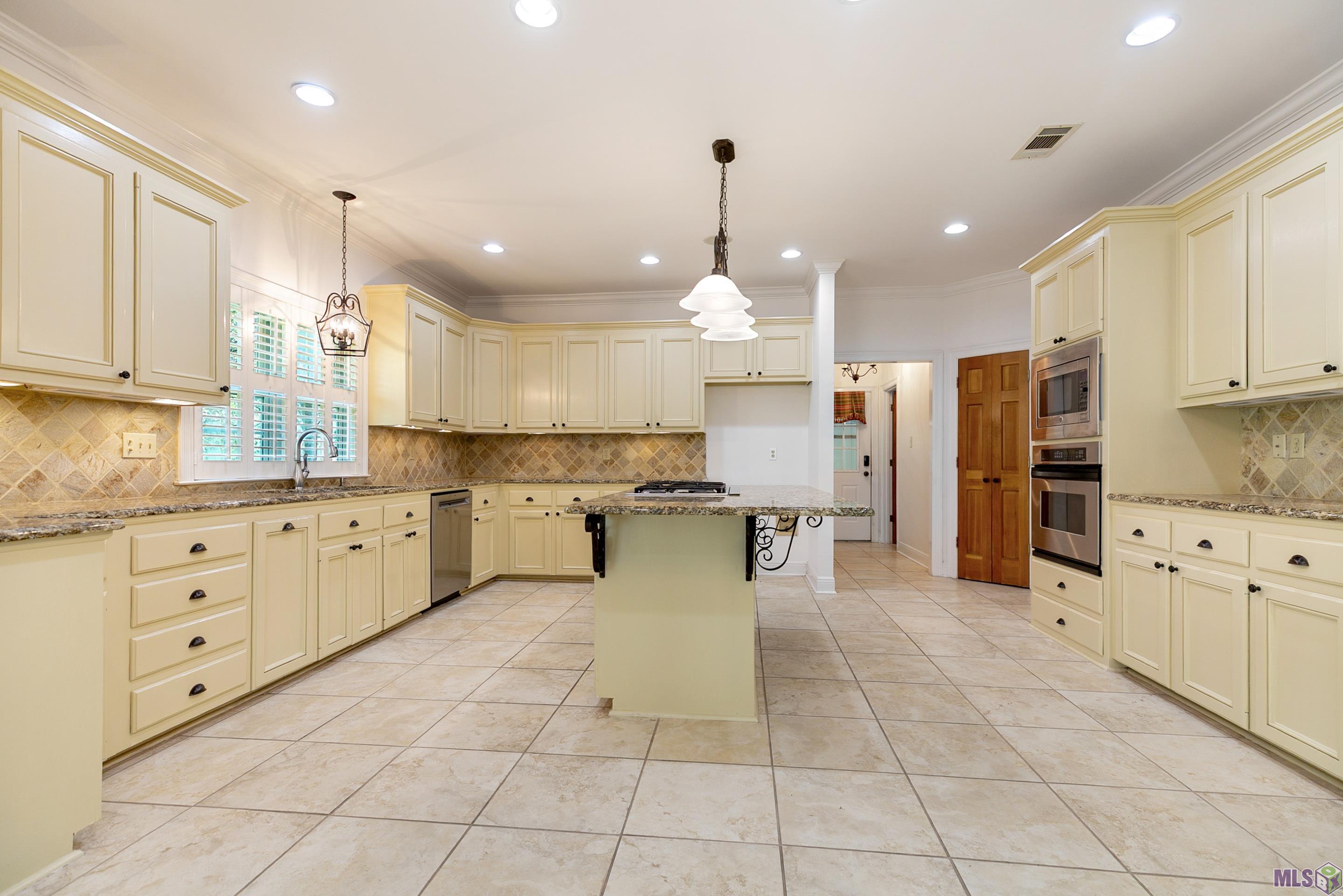 5845 South Shore Drive Baton Rouge, LA 70817 - Photo 8 of 22