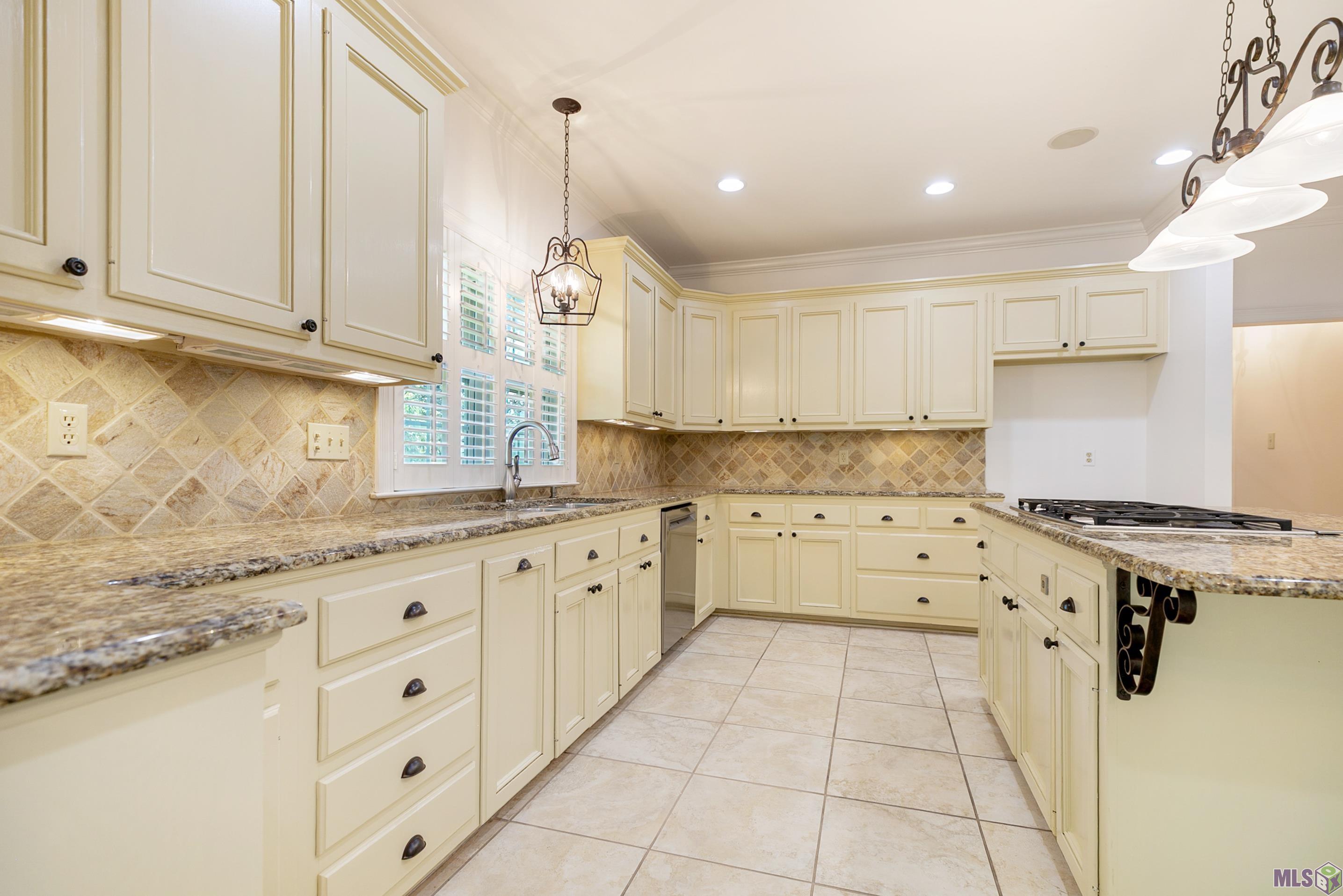 5845 South Shore Drive Baton Rouge, LA 70817 - Photo 9 of 22