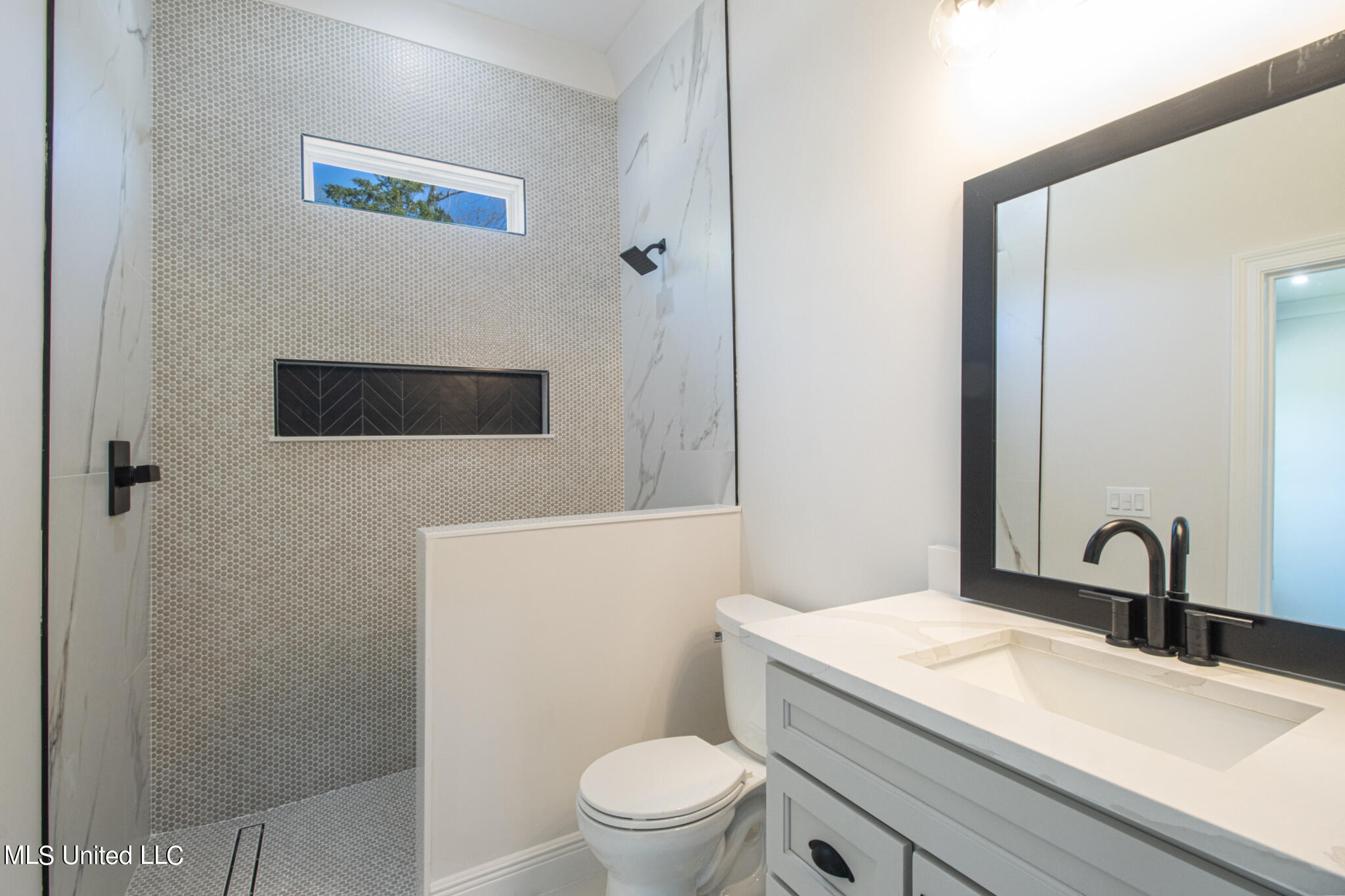 1023 Nancy Place Gulfport, MS 39507 - Photo 14 of 28 Nancy Place primary bath 1