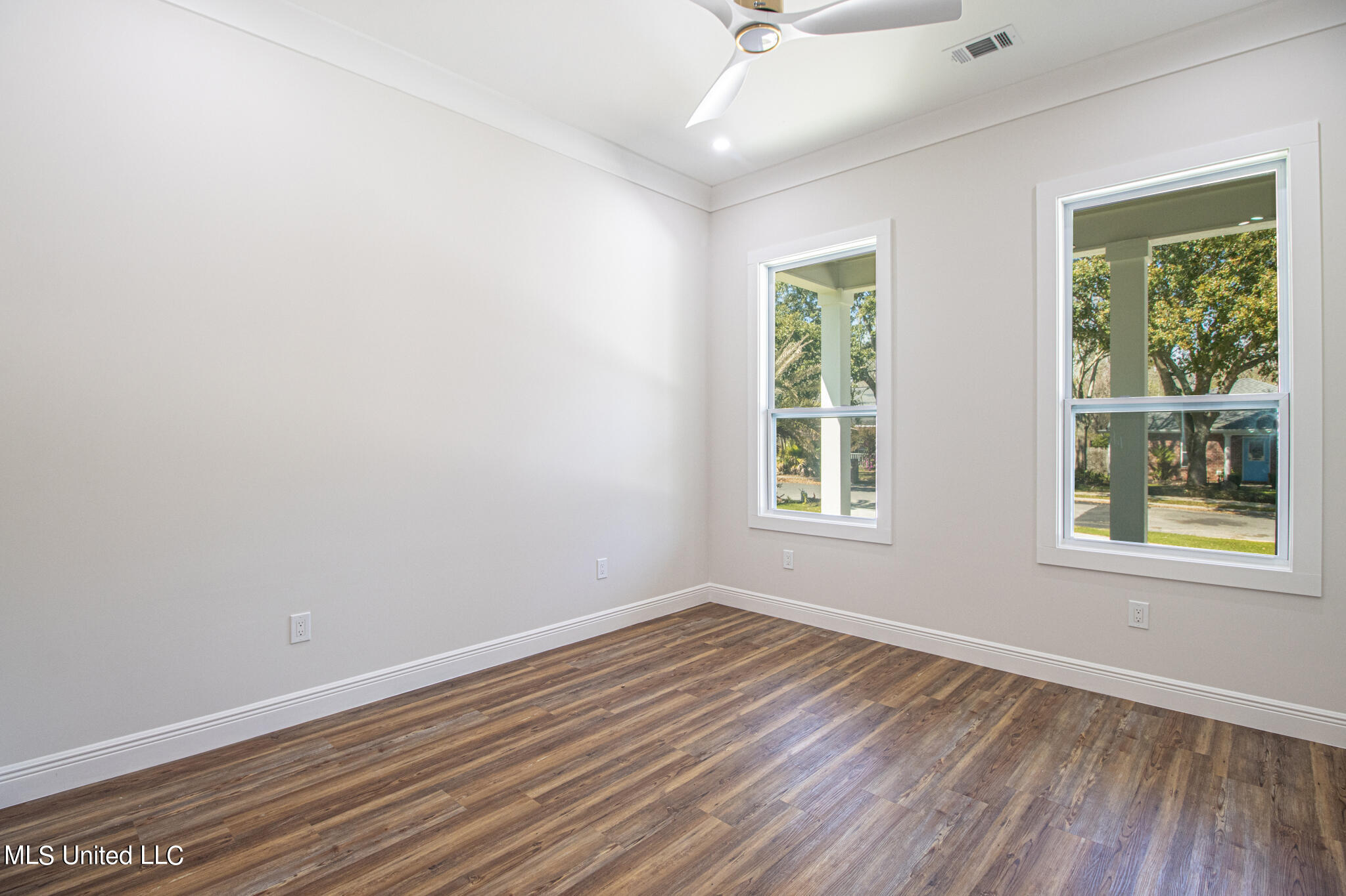 1023 Nancy Place Gulfport, MS 39507 - Photo 19 of 28 Nancy Place front bedroom 1