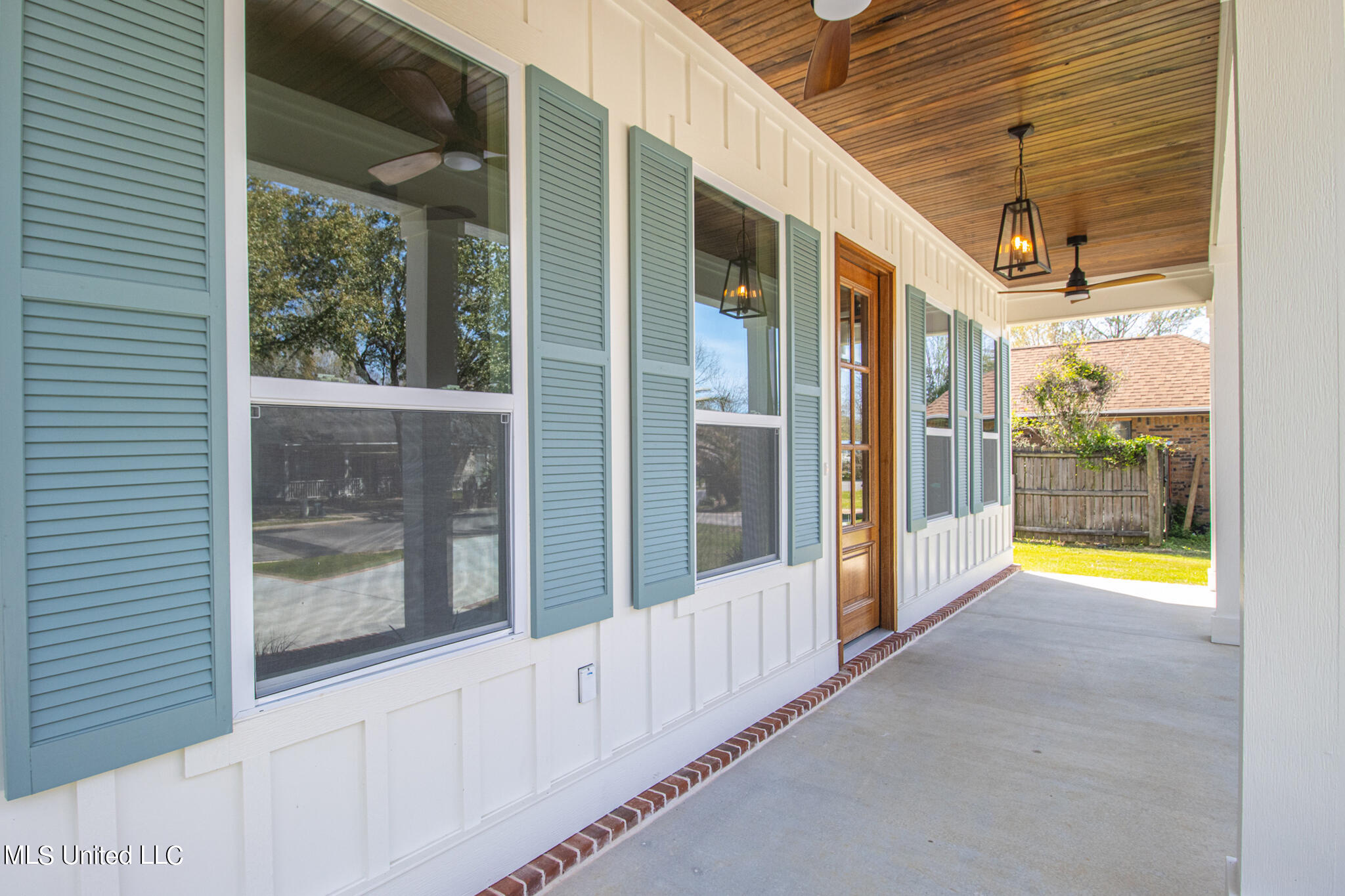 1023 Nancy Place Gulfport, MS 39507 - Photo 26 of 28 Nancy Place front porch 1