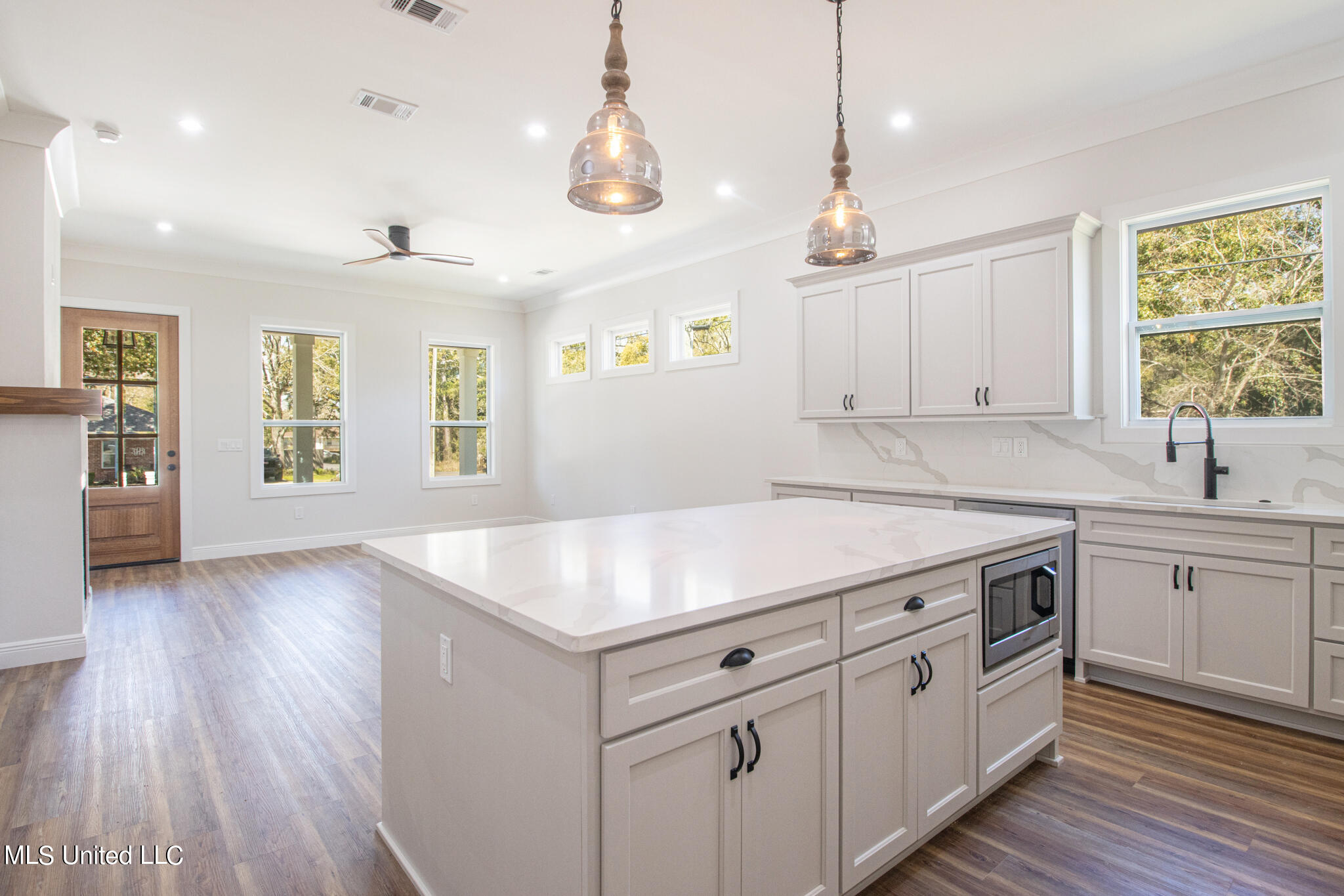 1023 Nancy Place Gulfport, MS 39507 - Photo 9 of 28 Nancy Place kitchen 1