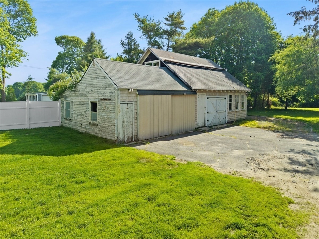 10 Great Neck Road Wareham, MA 02558 - Photo 18 of 21