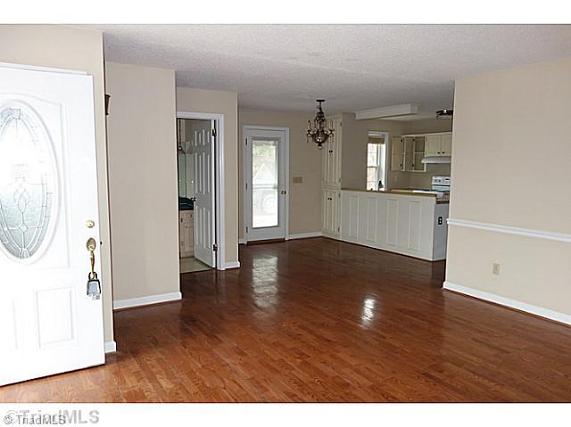 1414 Luck Road Asheboro, NC 27205 - Photo 5 of 16 Living Room.
