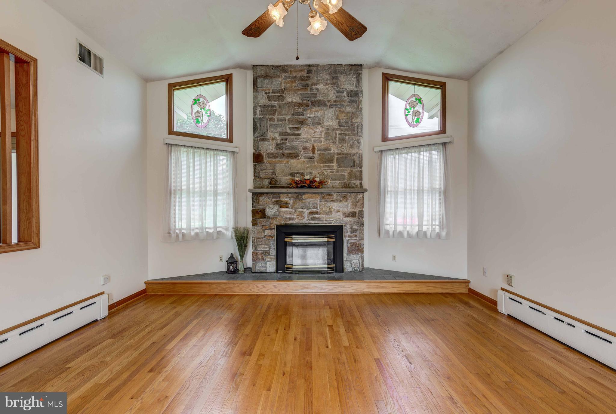 2507 Bachmans Valley Road Manchester, MD 21102 - Photo 12 of 43 Family Room