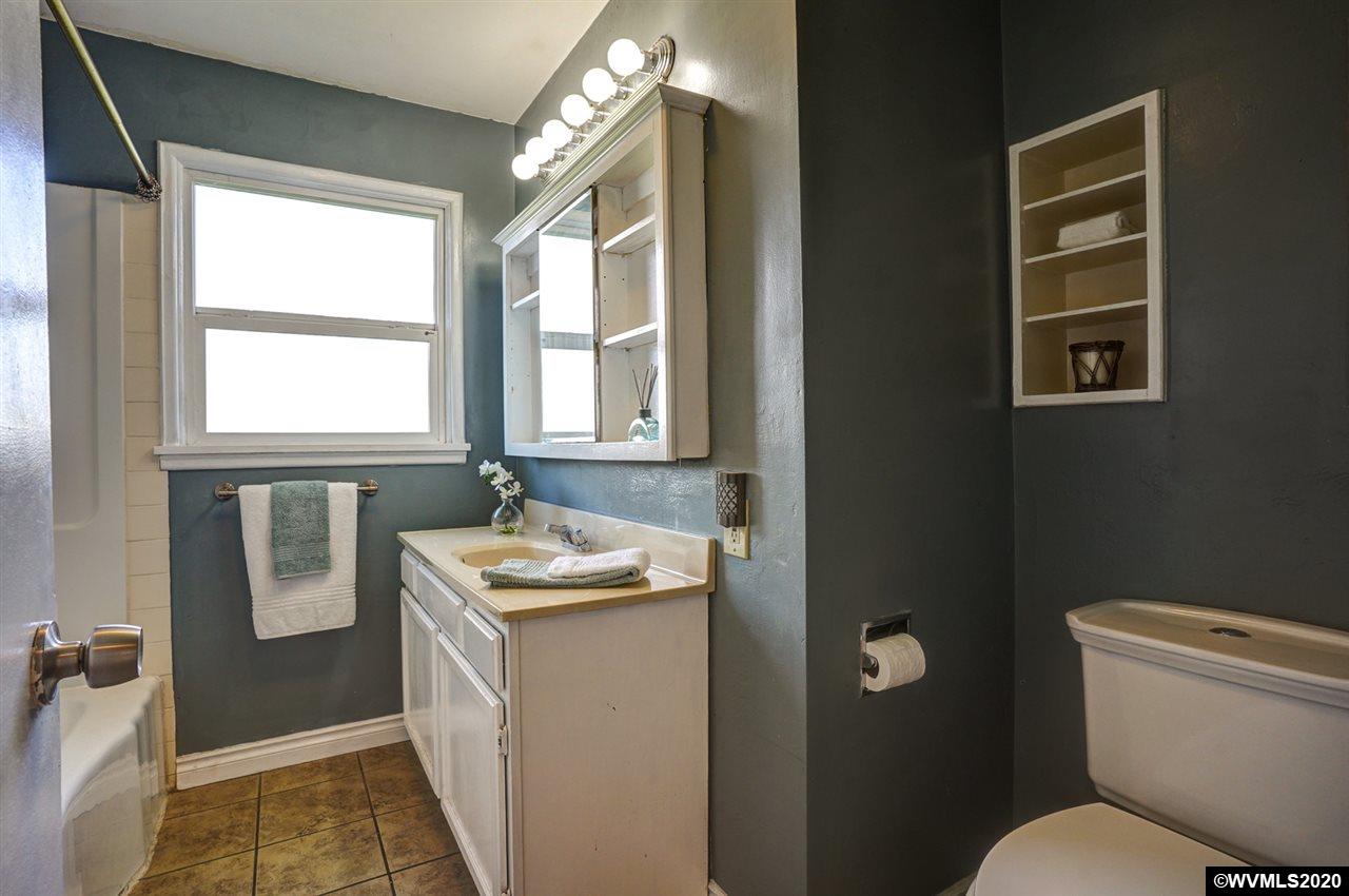 1415 Southwest Walnut Street Albany, OR 97321 - Photo 23 of 33