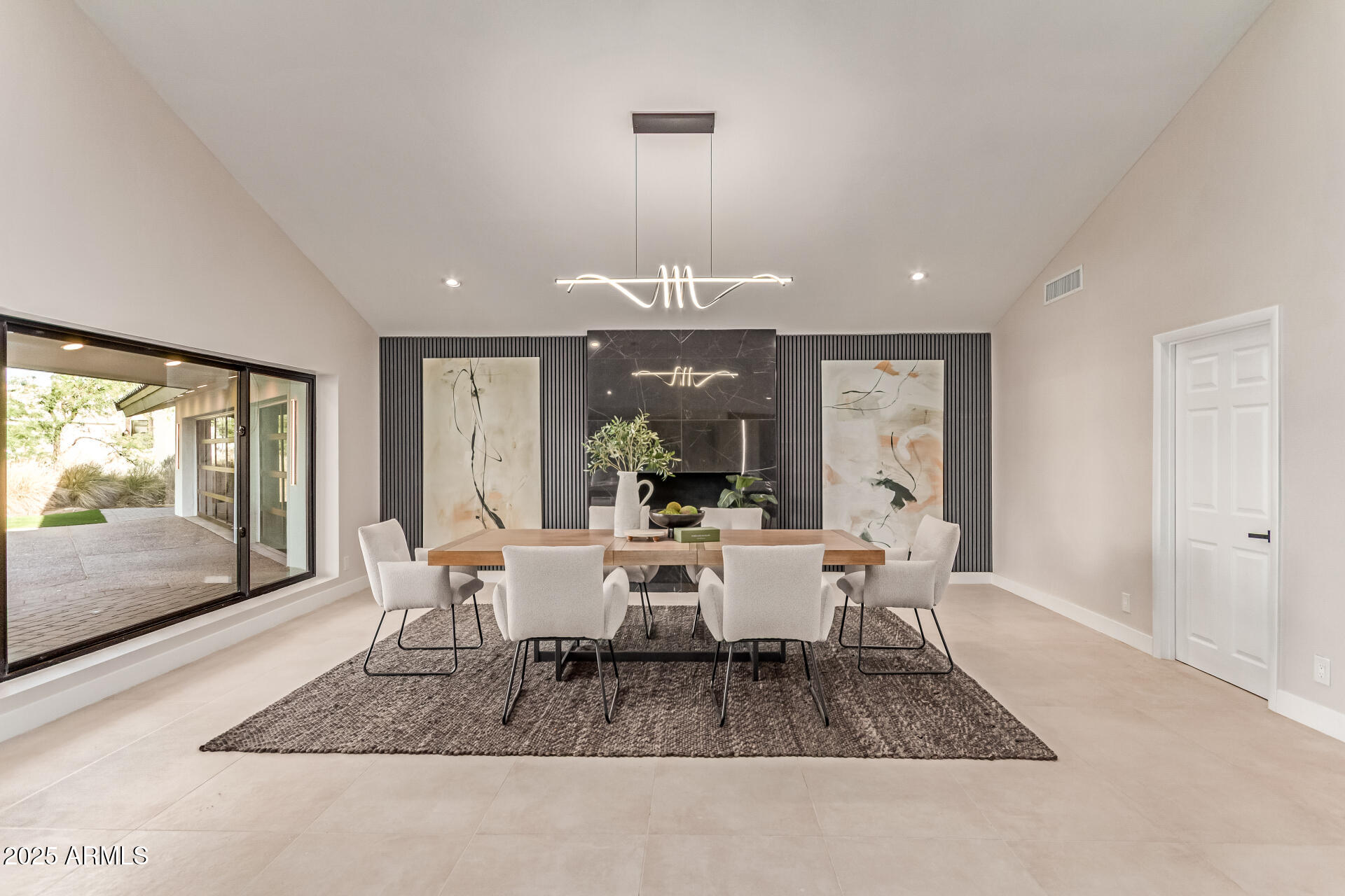 3301 East Rovey Avenue Paradise Valley, AZ 85253 - Photo 9 of 103 9 - Rovey