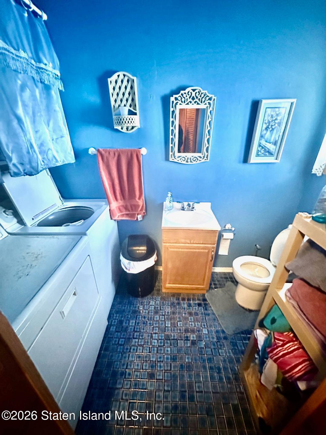 116 Windham Loop Staten Island, NY 10314 - Photo 20 of 25 116 Windham Loop