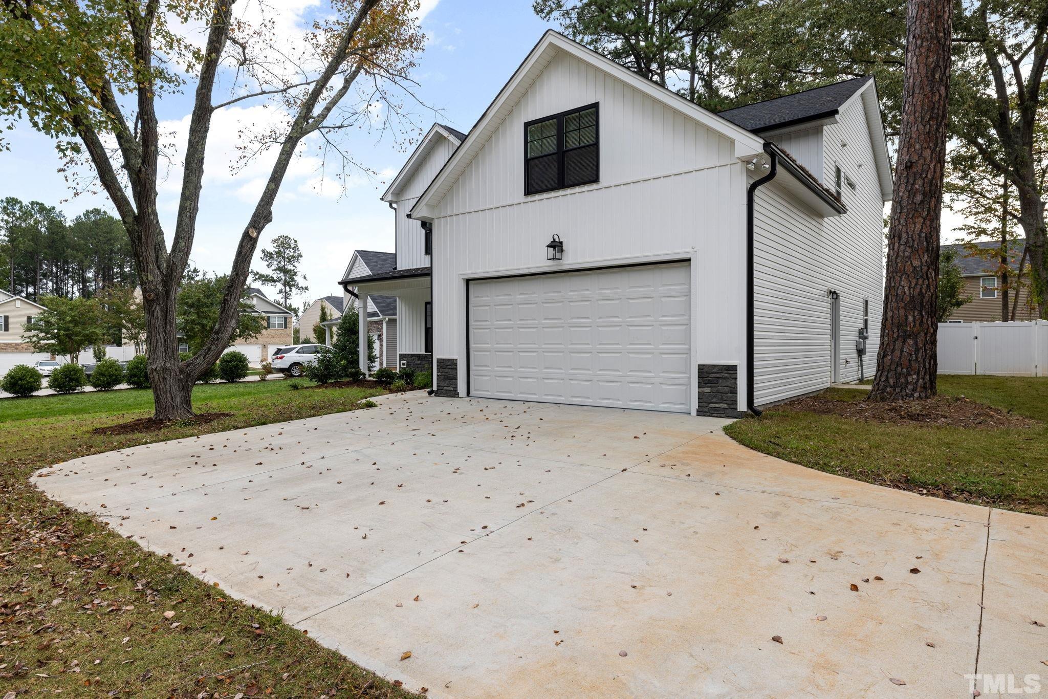 607 New Rand Road Garner, NC 27529 - Photo 4 of 44 Gallery Image 4