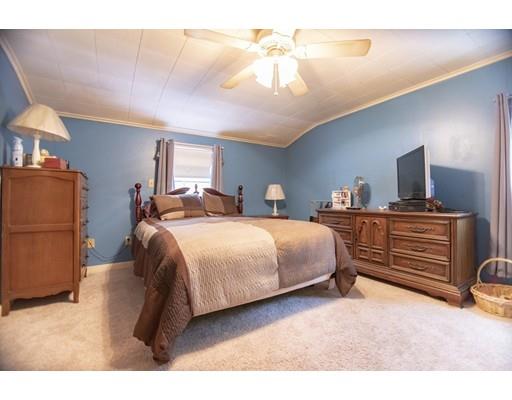 10 Violet Road Burlington, MA 01803 - Photo 12 of 16 Gallery Image 12