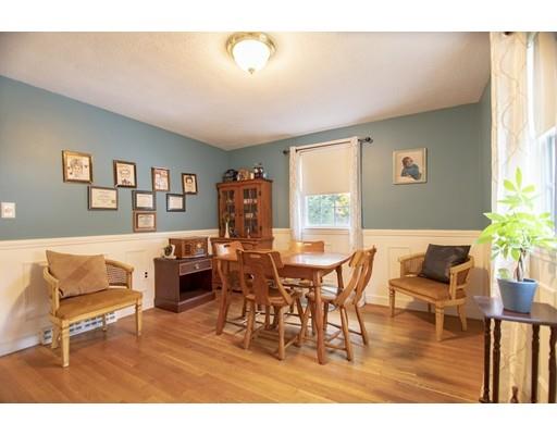 10 Violet Road Burlington, MA 01803 - Photo 4 of 16 Gallery Image 4
