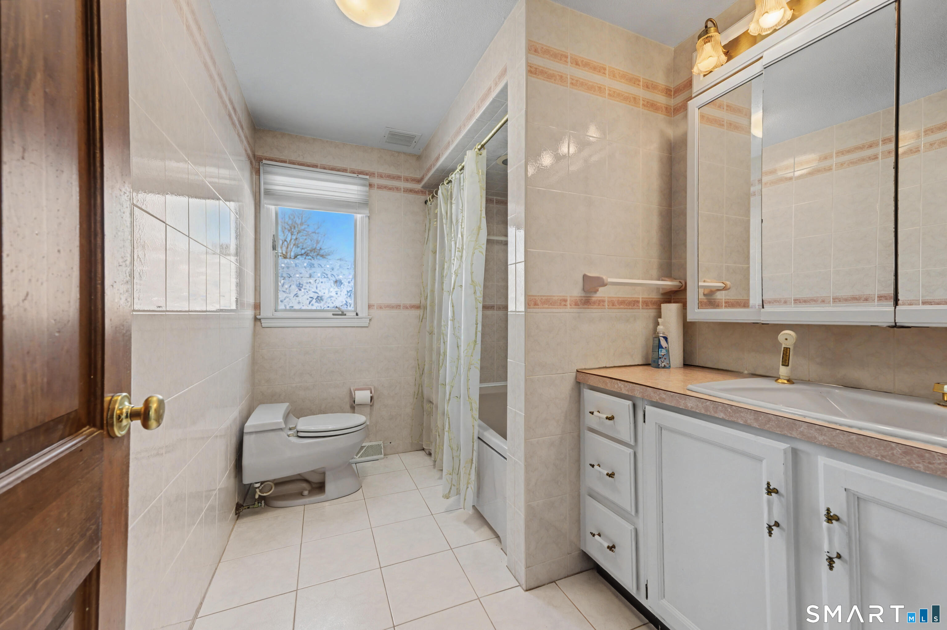 90 Rolling Ridge Road Hamden, CT 06518 - Photo 21 of 36