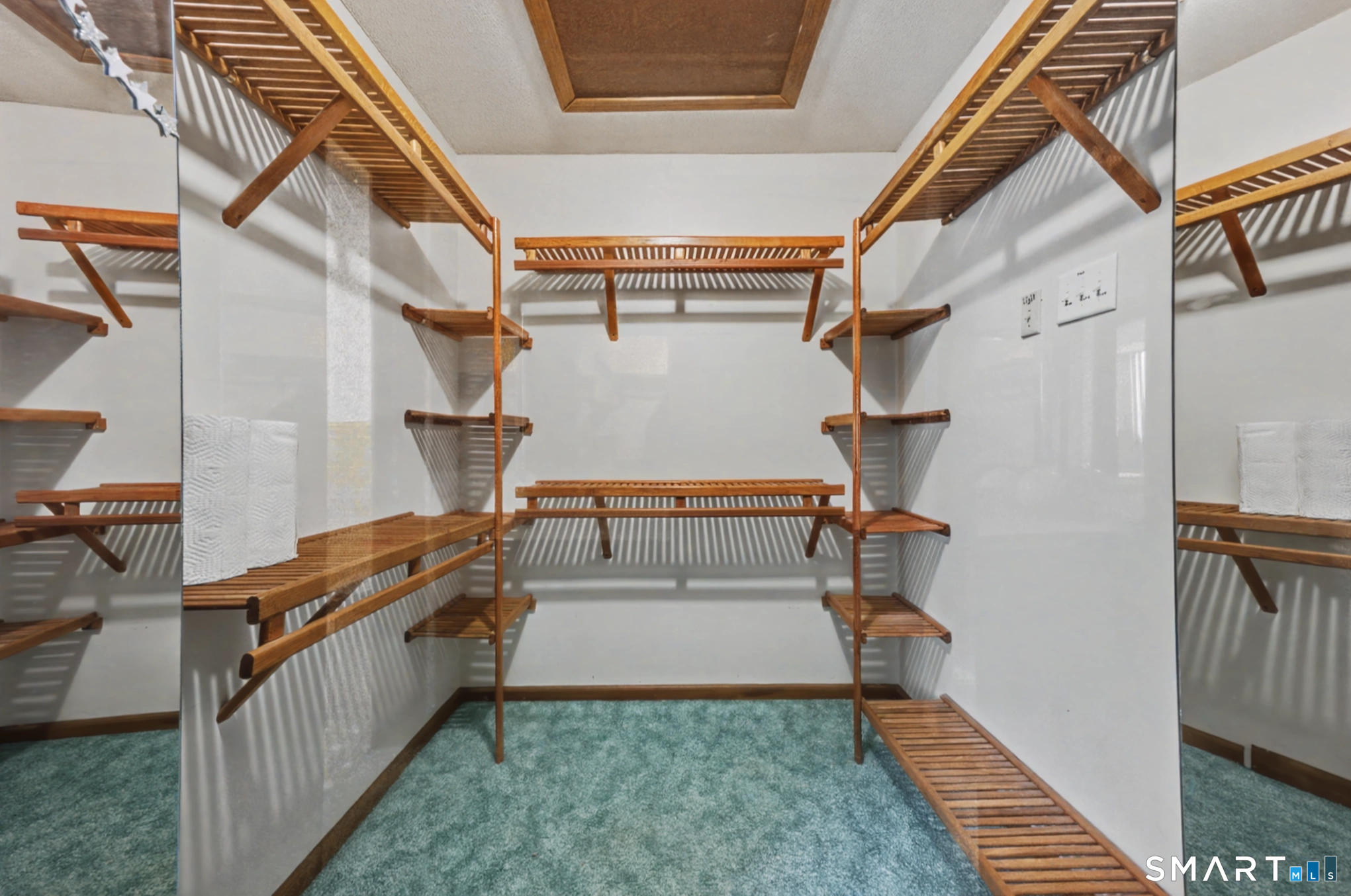 90 Rolling Ridge Road Hamden, CT 06518 - Photo 25 of 36