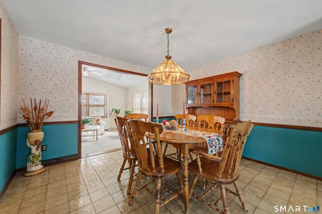 $399,000 | 90 Rolling Ridge Road, Hamden, CT 06518