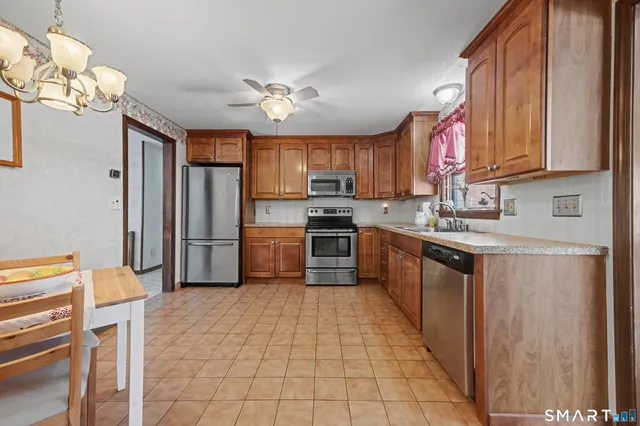 $399,000 | 90 Rolling Ridge Road, Hamden, CT 06518