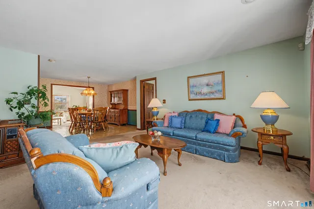 $399,000 | 90 Rolling Ridge Road, Hamden, CT 06518