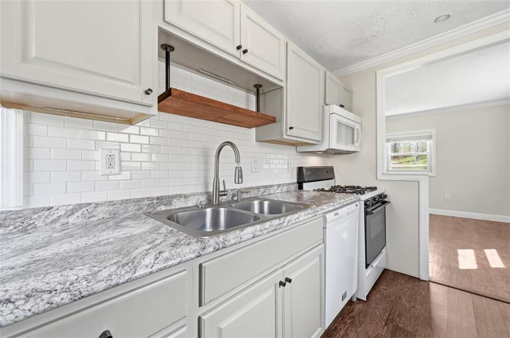 1901 Glen Road Aliquippa, PA 15001 - Photo 13 of 44