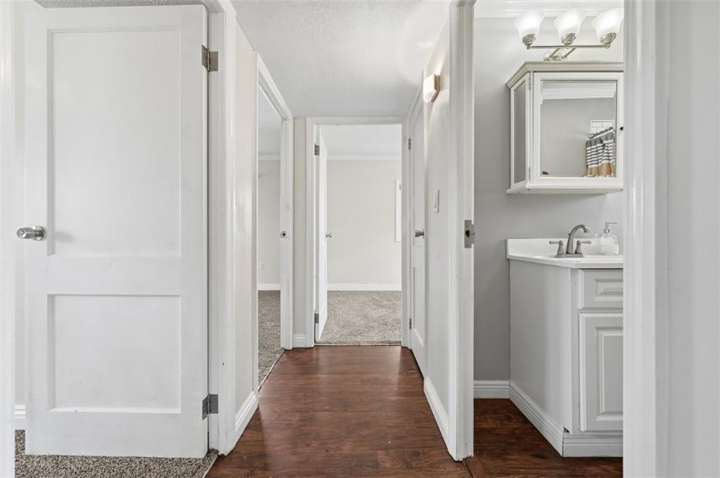 1901 Glen Road Aliquippa, PA 15001 - Photo 17 of 44