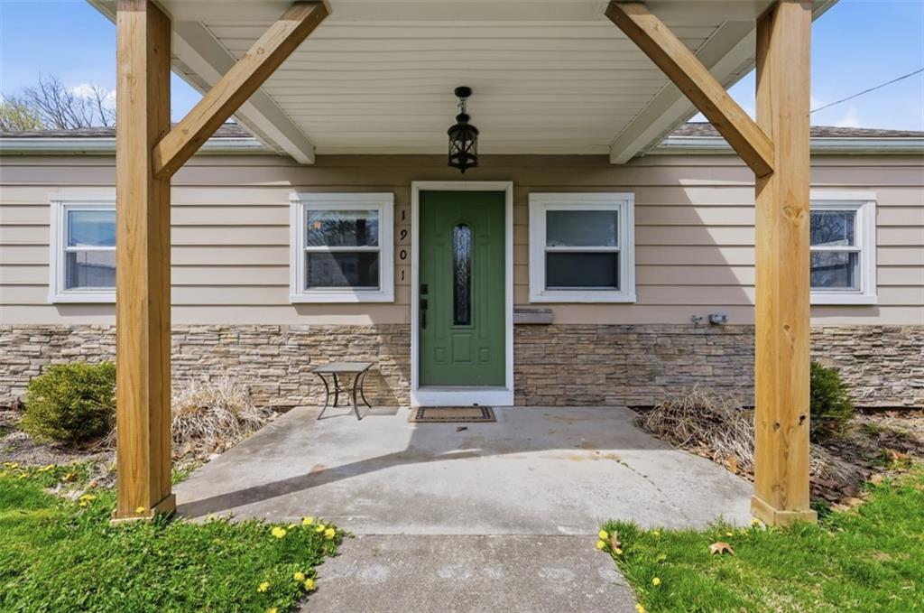 1901 Glen Road Aliquippa, PA 15001 - Photo 3 of 44