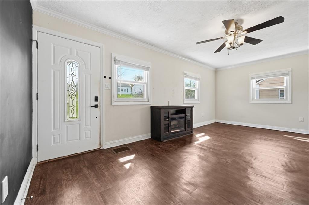 1901 Glen Road Aliquippa, PA 15001 - Photo 8 of 44