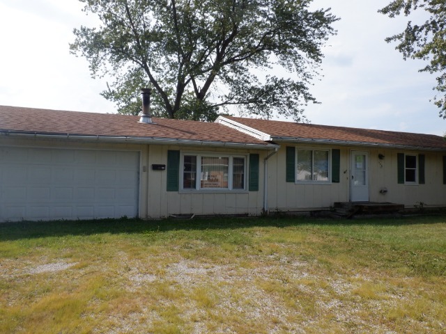 306 Virginia Drive Ridge Farm, IL 61870 - Photo 1 of 15