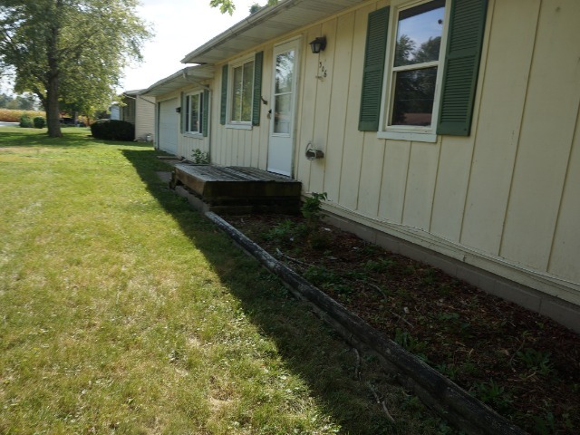 306 Virginia Drive Ridge Farm, IL 61870 - Photo 5 of 15