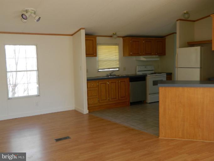 16912 Alcott Road Hagerstown, MD 21740 - Photo 3 of 29 Kitchen