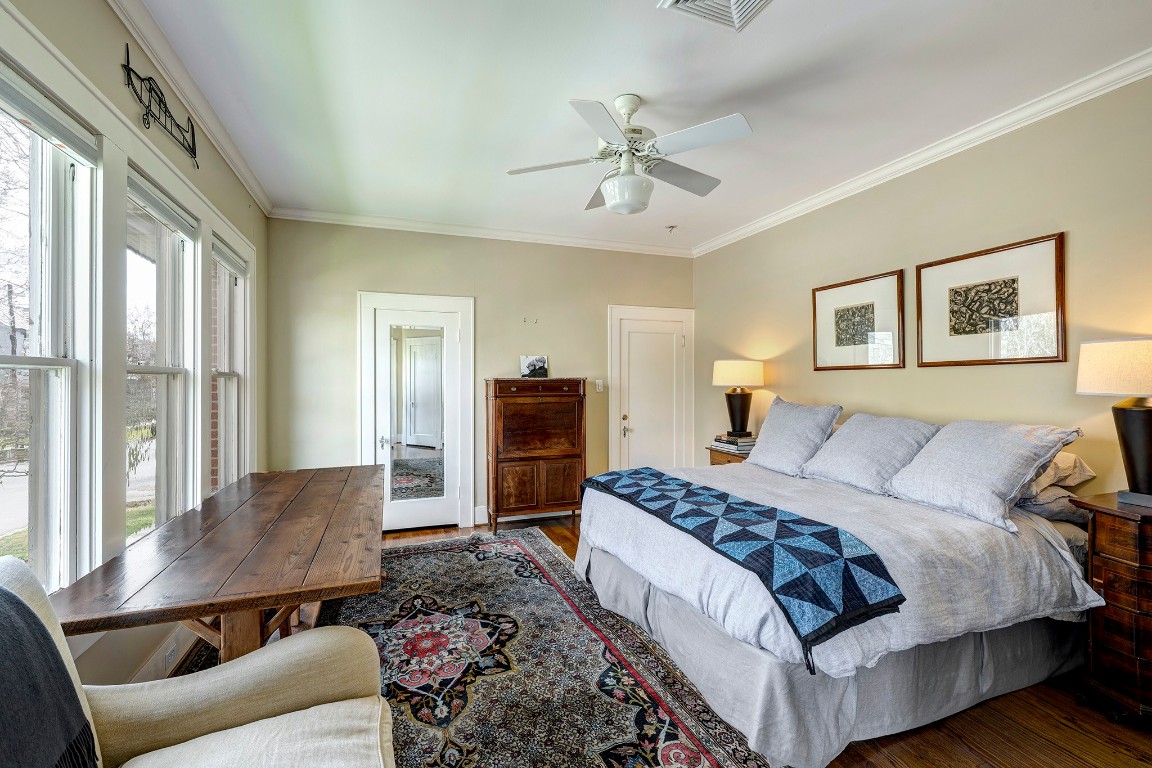1902 Bolsover Street Houston, TX 77005 - Photo 13 of 27 Large primary bedroom has 2 closets, one that is walk-in with an extra storage space, plus room for a seating area.