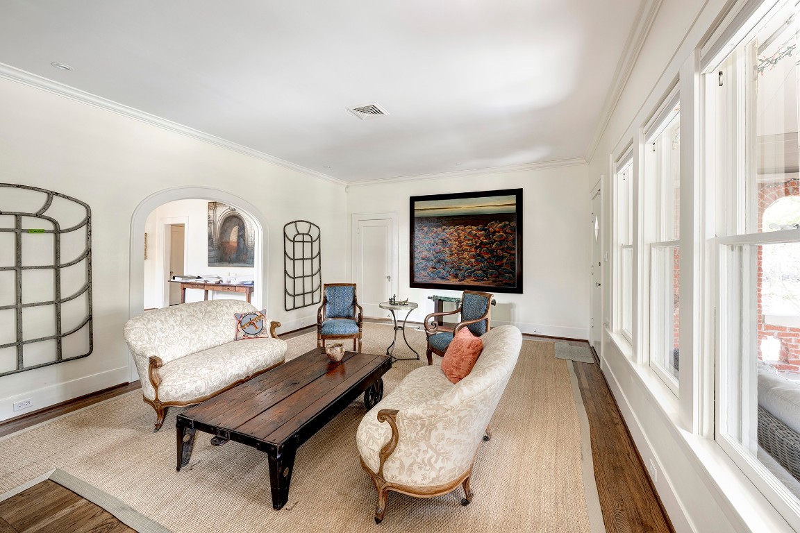 1902 Bolsover Street Houston, TX 77005 - Photo 4 of 27 Living room view showing the arched opening that leads into the dining room.
