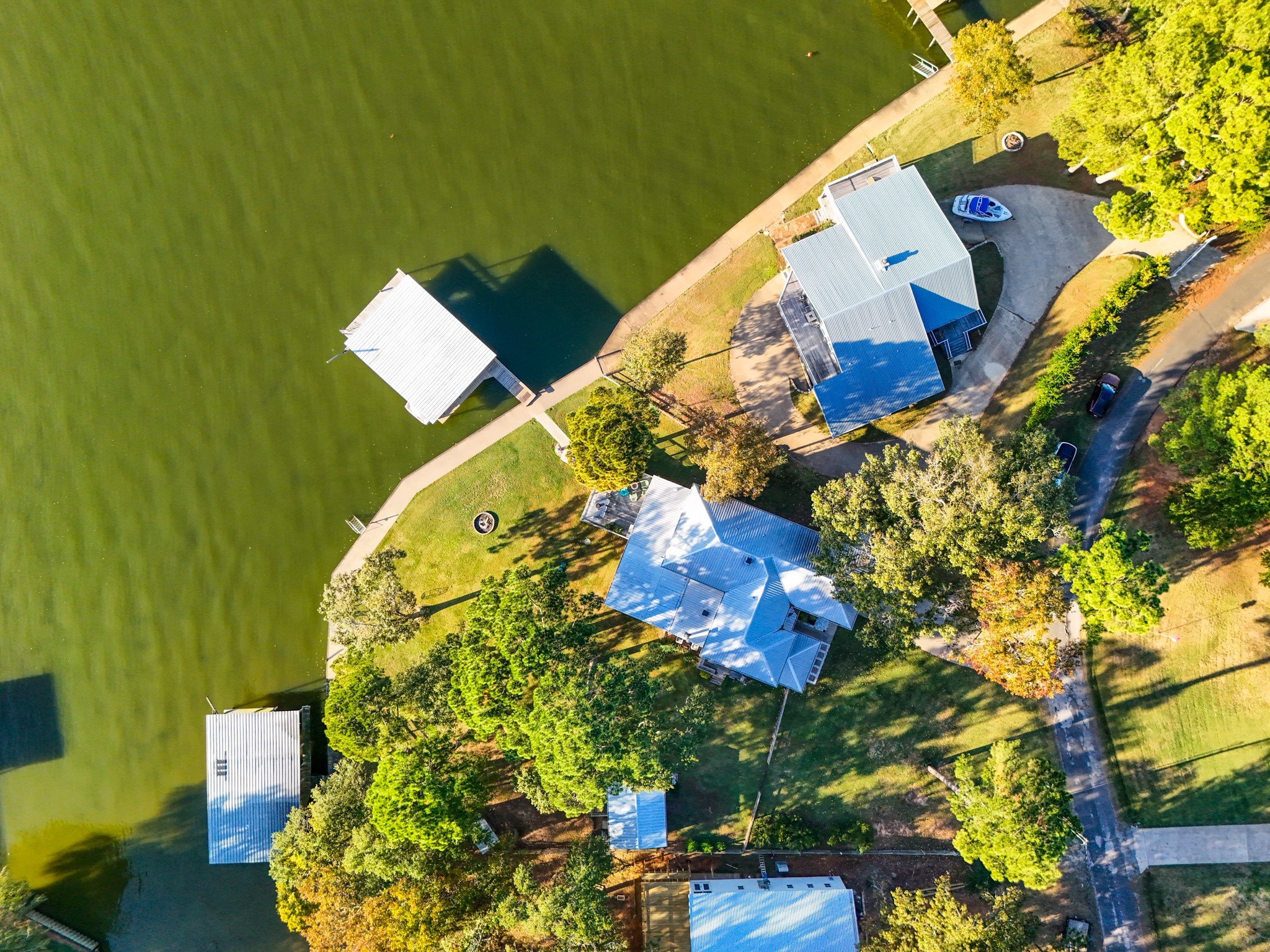 615 Inlet Drive Livingston, TX 77351 - Photo 5 of 50 an aerial view of a house with a yard and plants