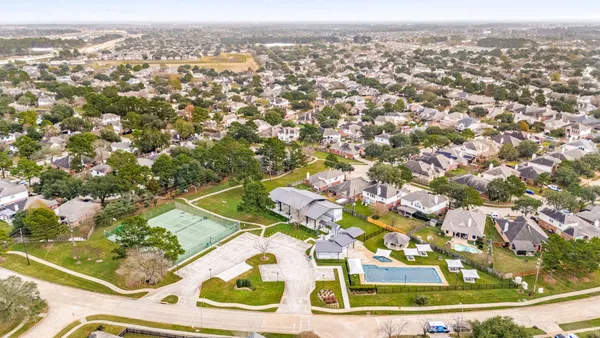 $330,000 | 19226 Crescent Pass Drive, Tomball, TX 77375