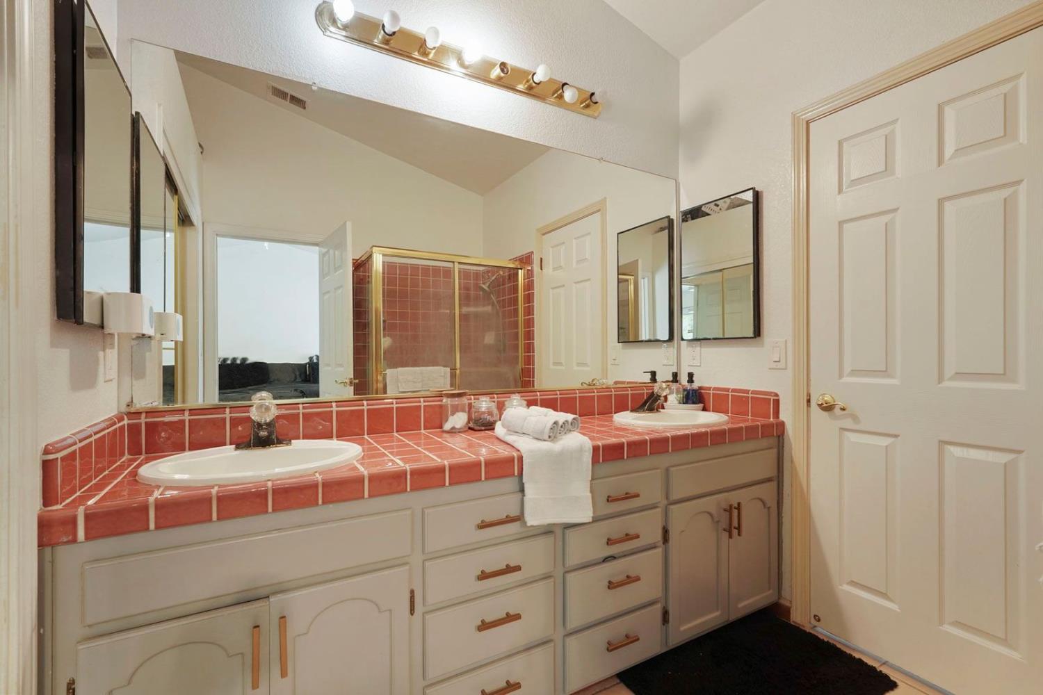 8596 West Samoha Court Thornton, CA 95686 - Photo 12 of 33