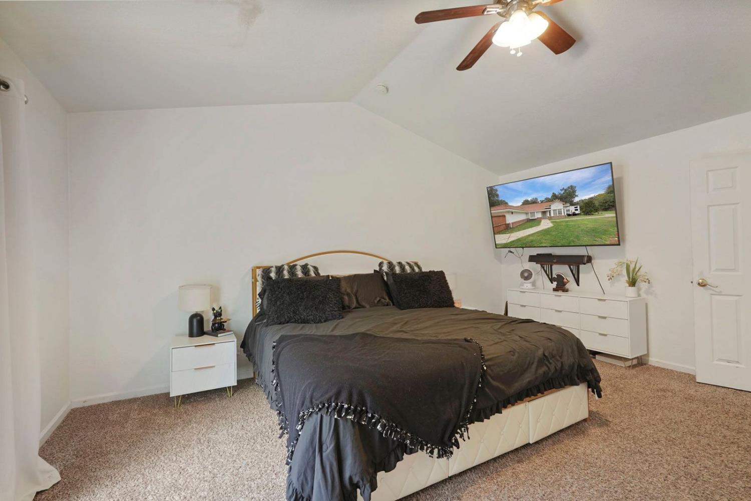 8596 West Samoha Court Thornton, CA 95686 - Photo 13 of 33