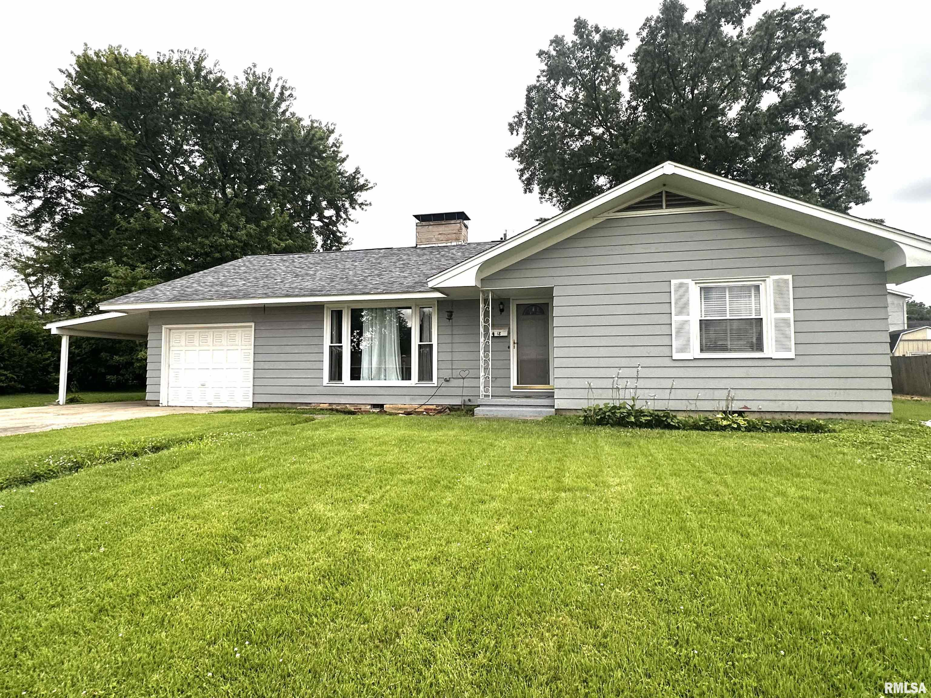 18 Arline Drive Centralia, IL 62801 - Photo 1 of 13