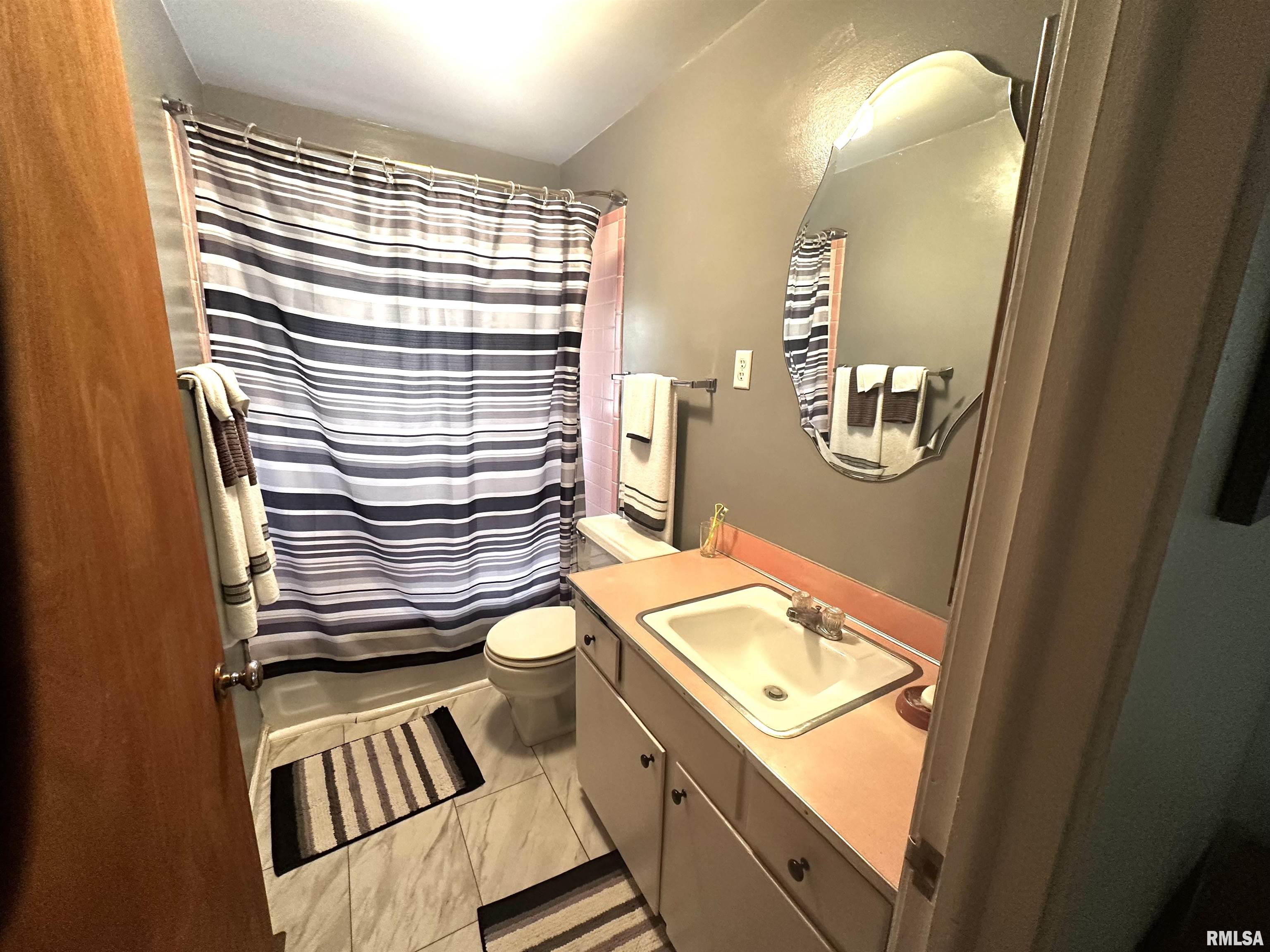 18 Arline Drive Centralia, IL 62801 - Photo 12 of 13