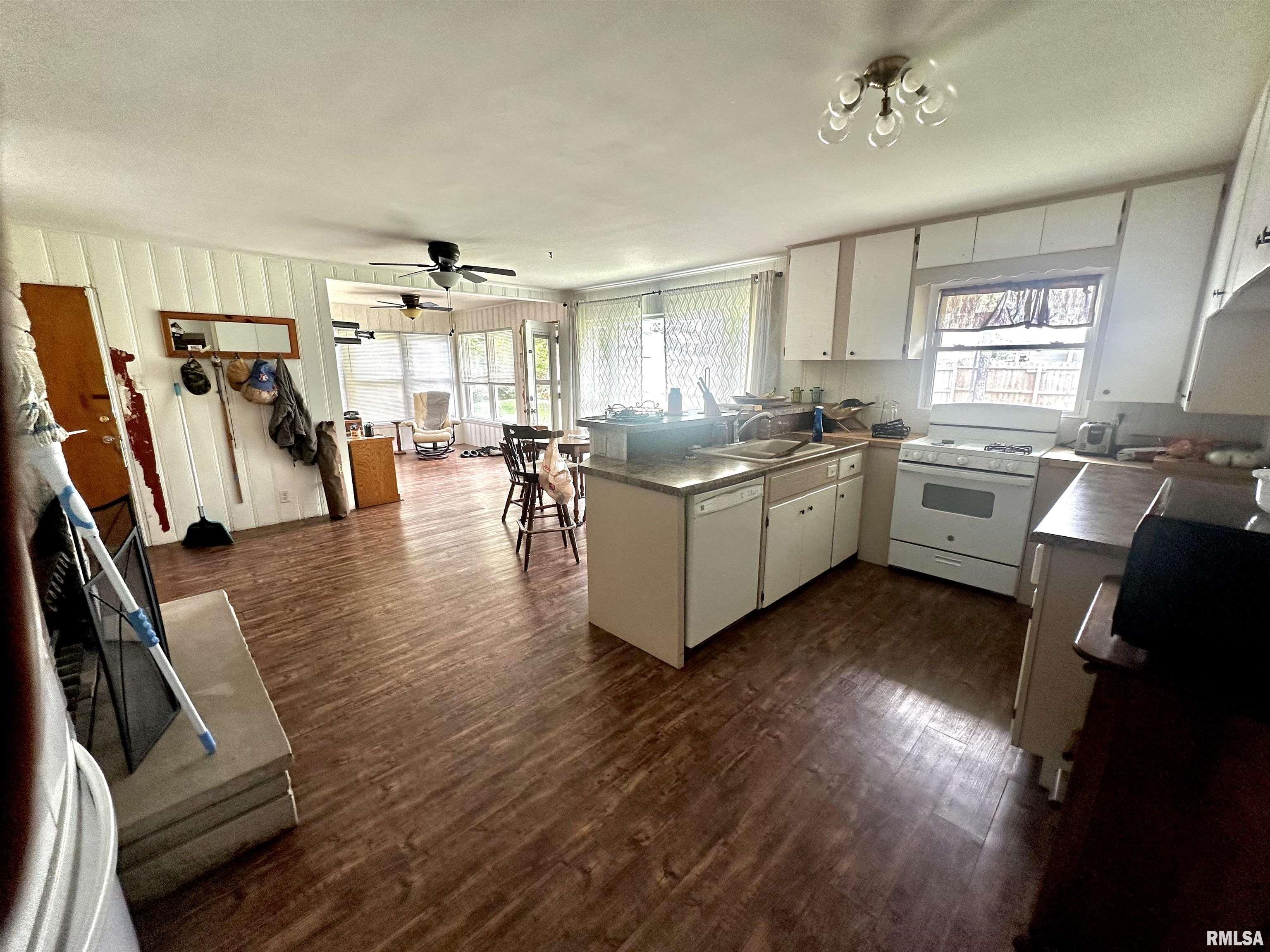 18 Arline Drive Centralia, IL 62801 - Photo 6 of 13