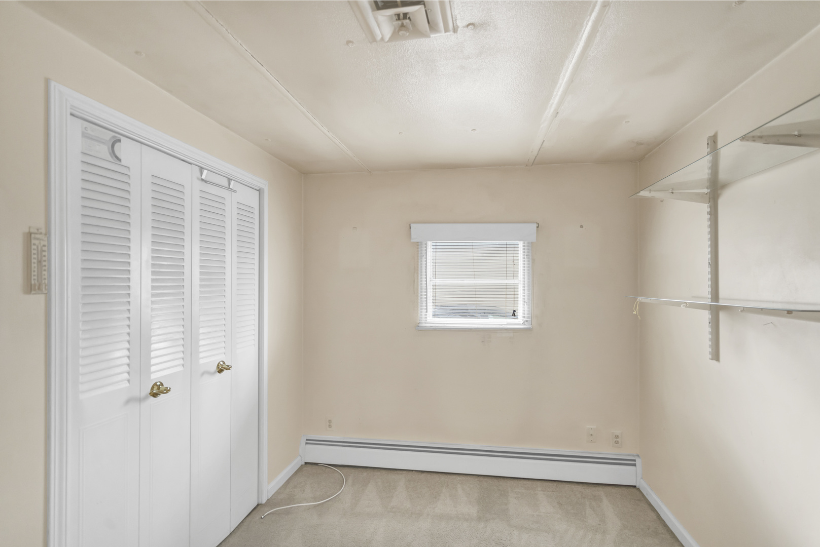 1053 Lakeview Road Elgin, IL 60123 - Photo 21 of 33 a view of an empty room
