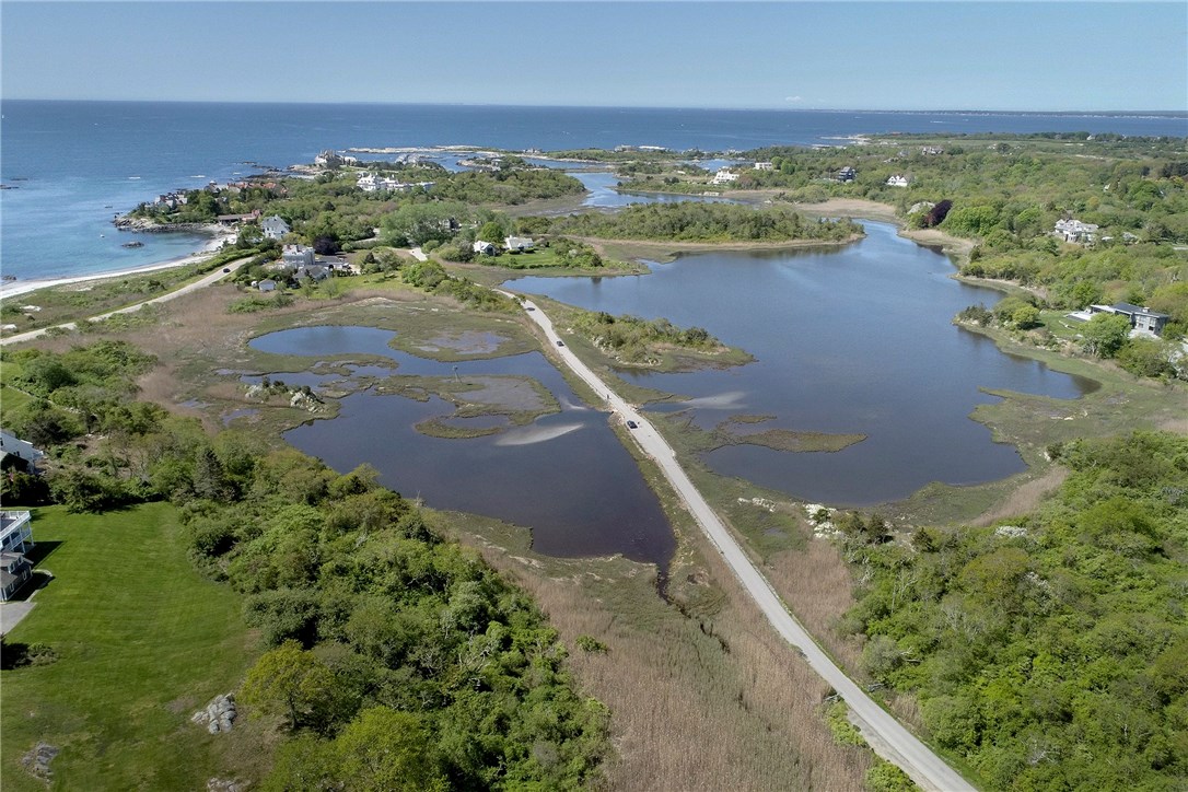 30 Hazard Road Newport, RI 02840 - Photo 1 of 40