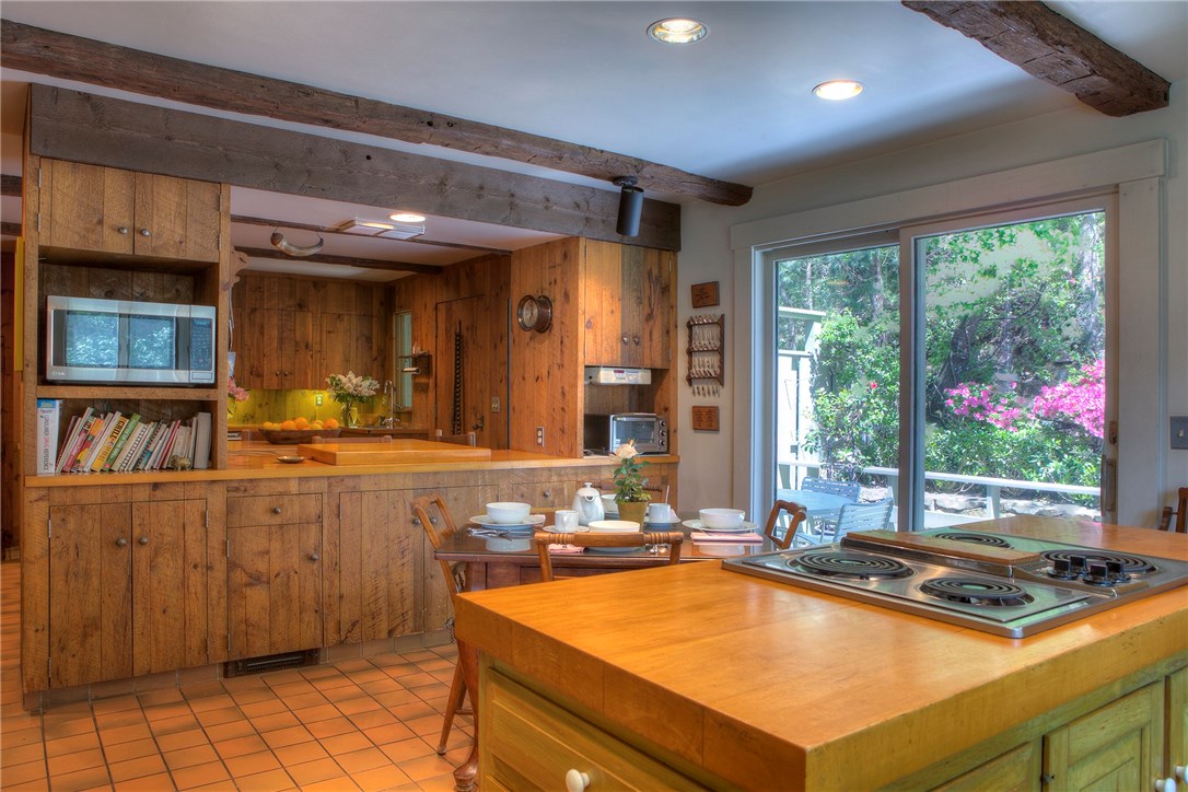 30 Hazard Road Newport, RI 02840 - Photo 15 of 40