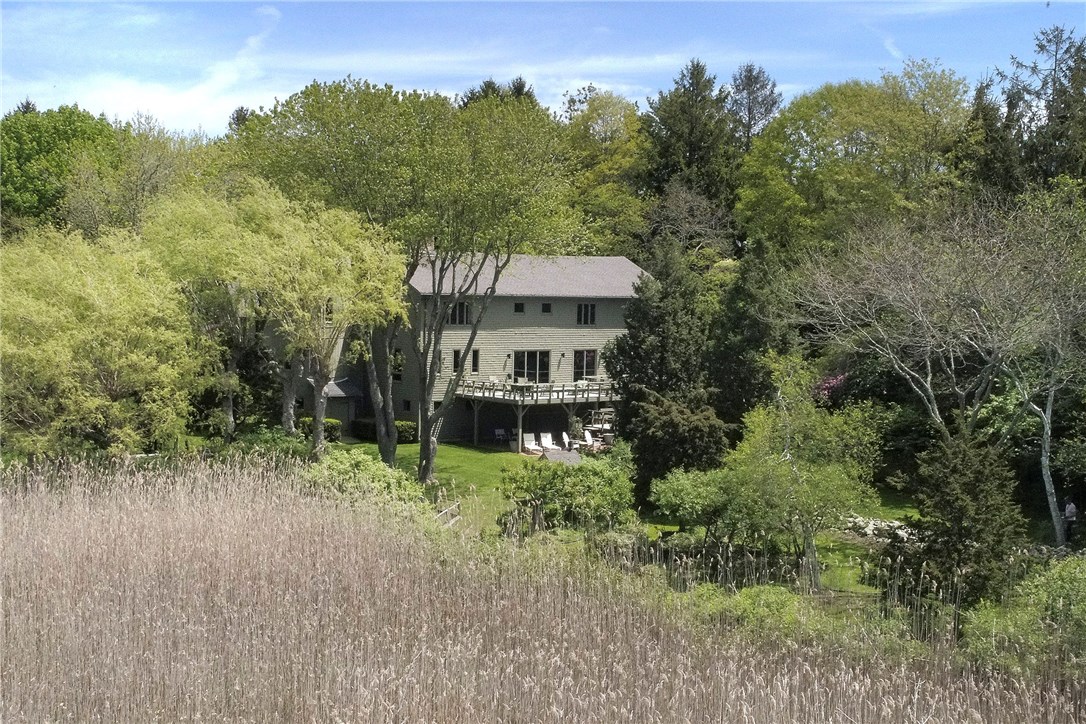 30 Hazard Road Newport, RI 02840 - Photo 3 of 40