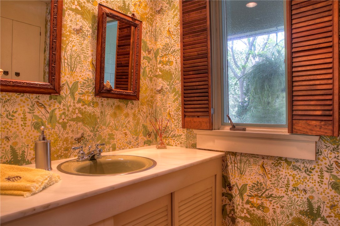 30 Hazard Road Newport, RI 02840 - Photo 31 of 40