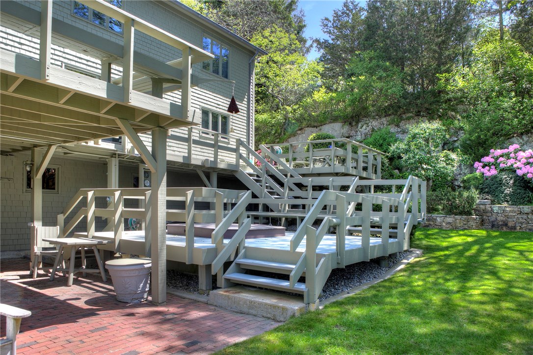 30 Hazard Road Newport, RI 02840 - Photo 33 of 40