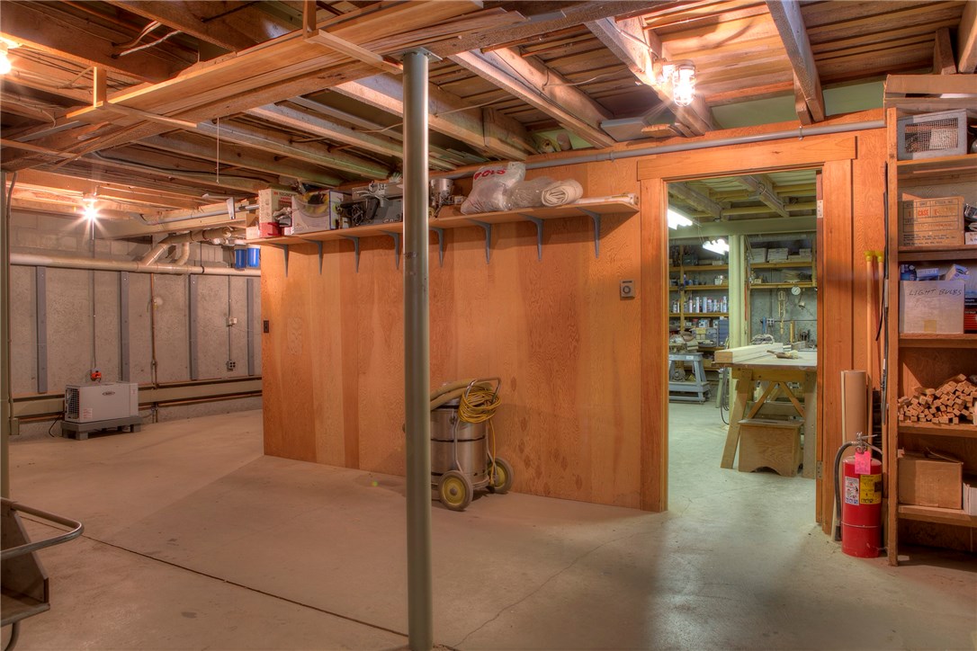 30 Hazard Road Newport, RI 02840 - Photo 34 of 40