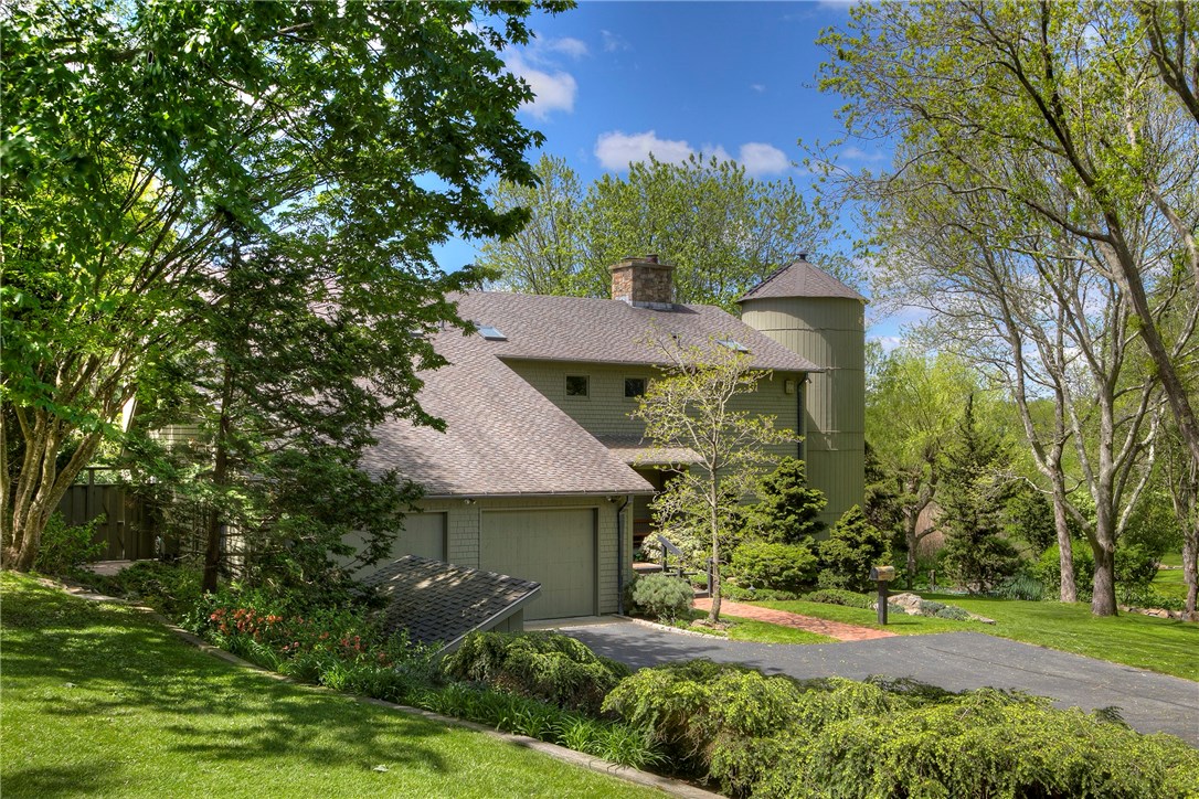 30 Hazard Road Newport, RI 02840 - Photo 6 of 40