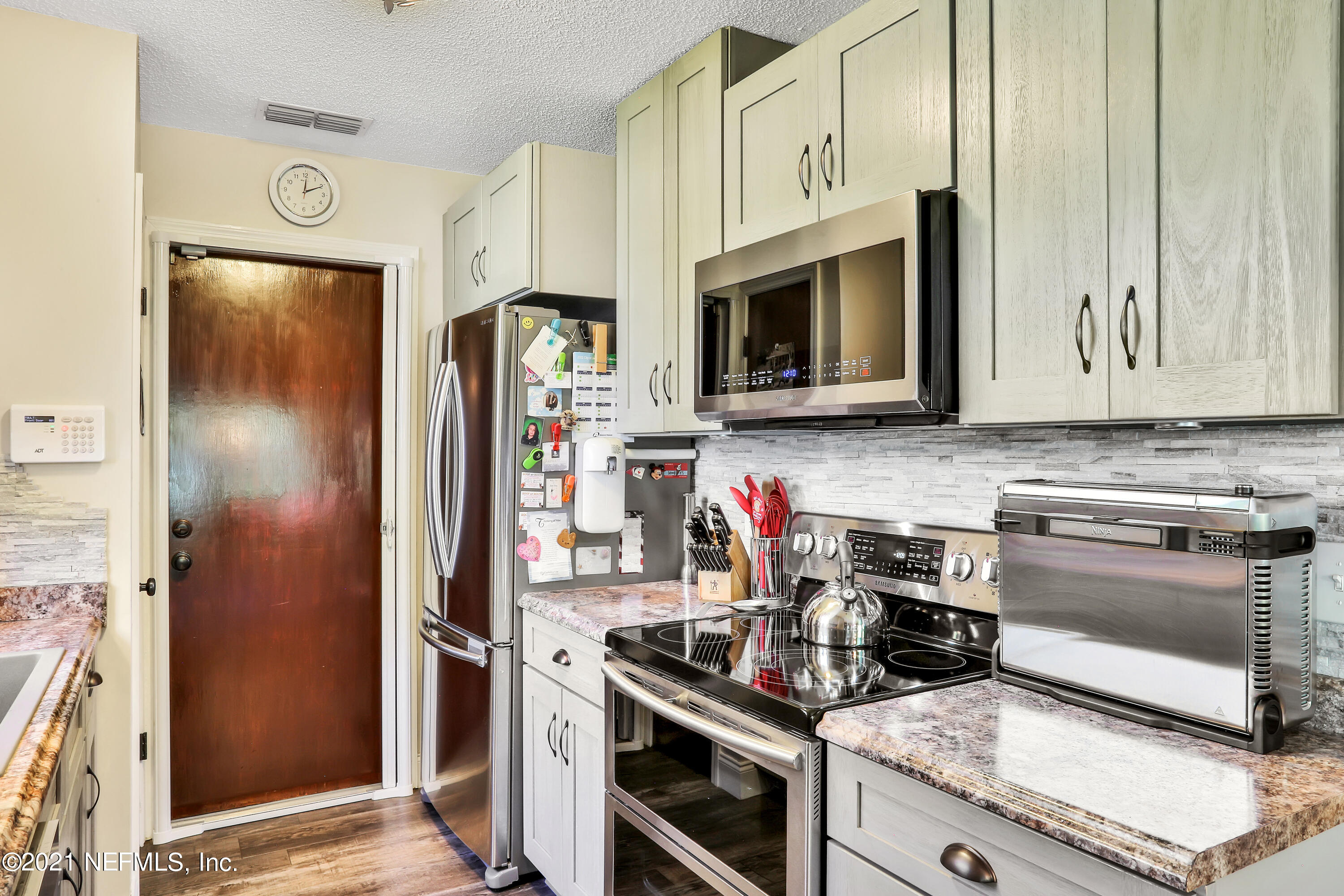2012 Rothbury Drive Jacksonville, FL 32221 - Photo 11 of 25 1R4A8801
