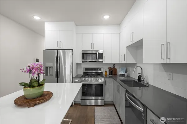 $824,499 | 1816 Ave S 15th Seattle Wa 98144, Seattle, WA 98144