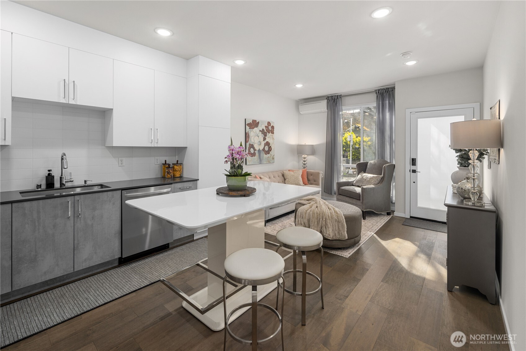 1816 15th Avenue South Seattle, WA 98144 - Photo 16 of 36